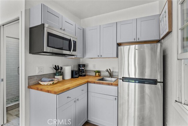 Building Photo - 4814 Lemona Ave