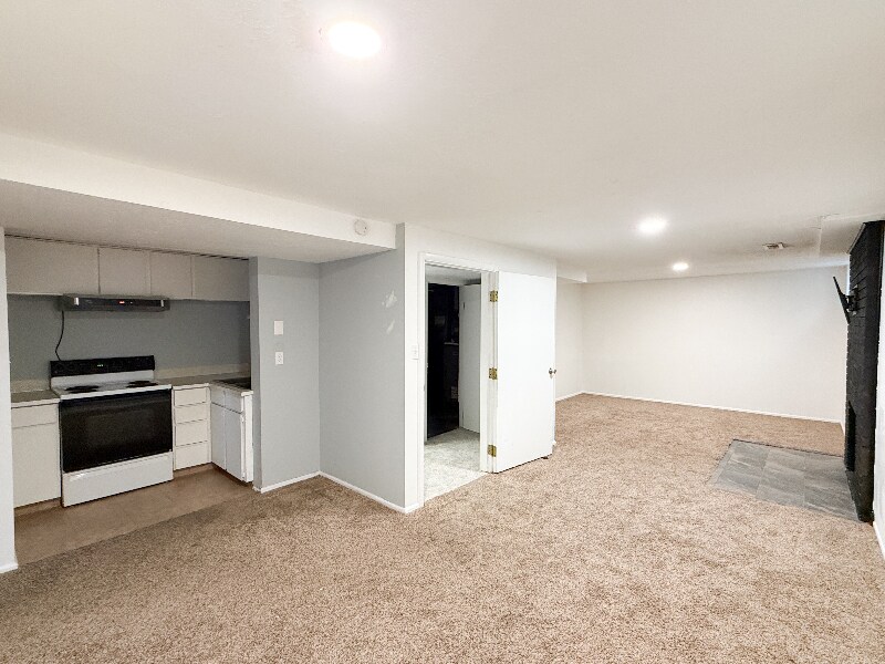 Building Photo - 3360 Gramercy Ave