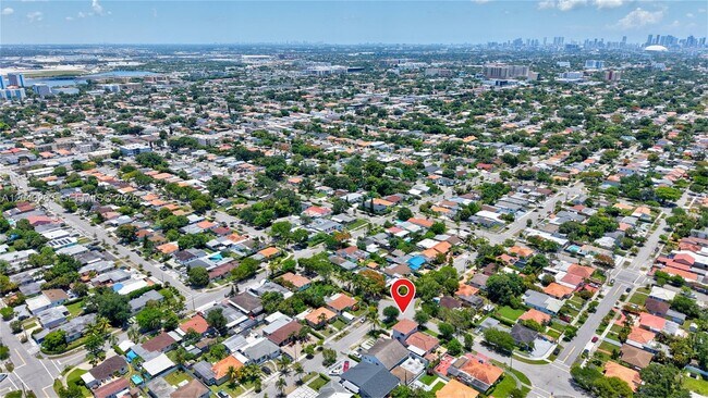 Building Photo - 500 SW 51st Ct