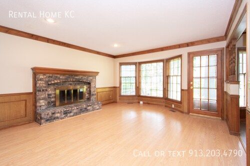 Building Photo - 11602 Monrovia-