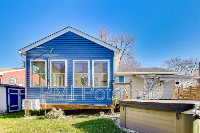 Building Photo - 1915 Henry Rd