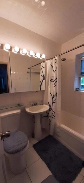 Building Photo - 3015 Seville St