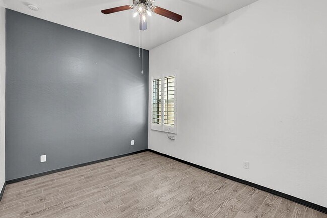 Building Photo - 369 W Glacier Bay Dr