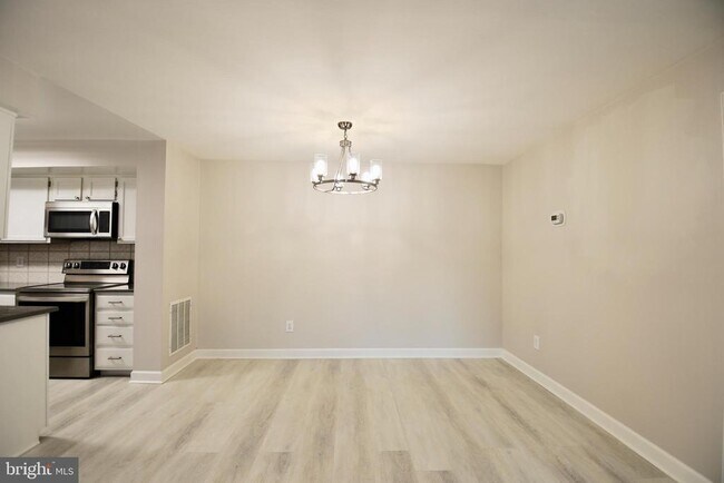 Building Photo - 6908 Sandra Marie Cir