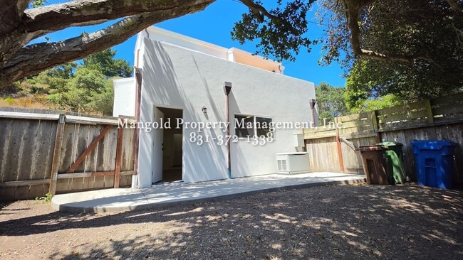 Building Photo - 28 Castanada Pl