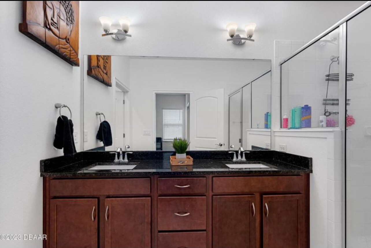Building Photo - 5435 Estero Loop