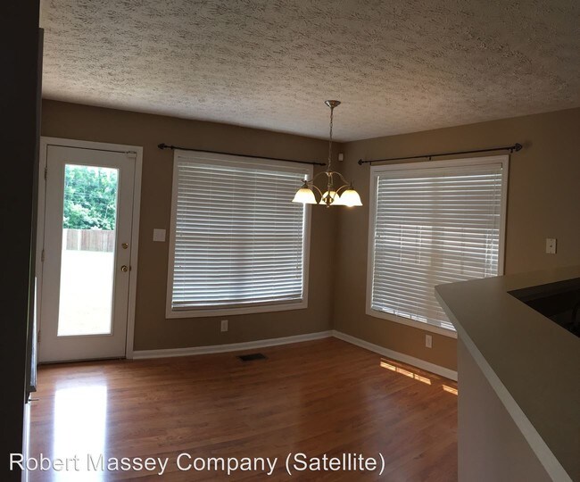 Building Photo - 4 br, 2.5 bath House - 5502 Symington Court