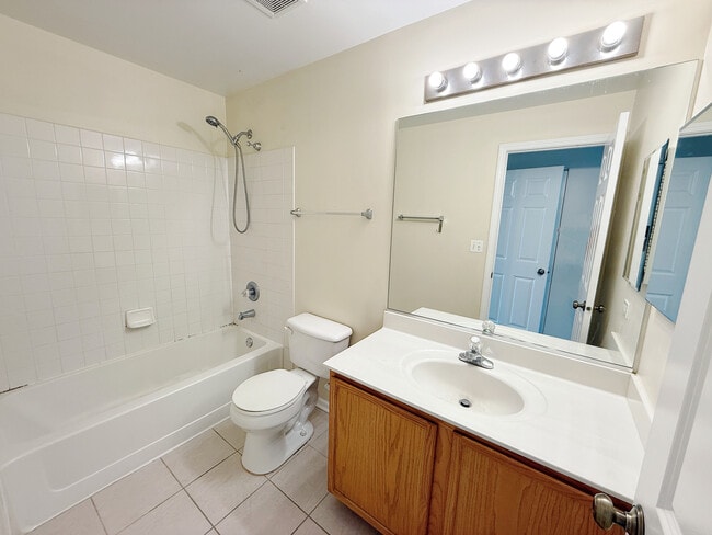 Building Photo - 2235 Waterleaf Ct