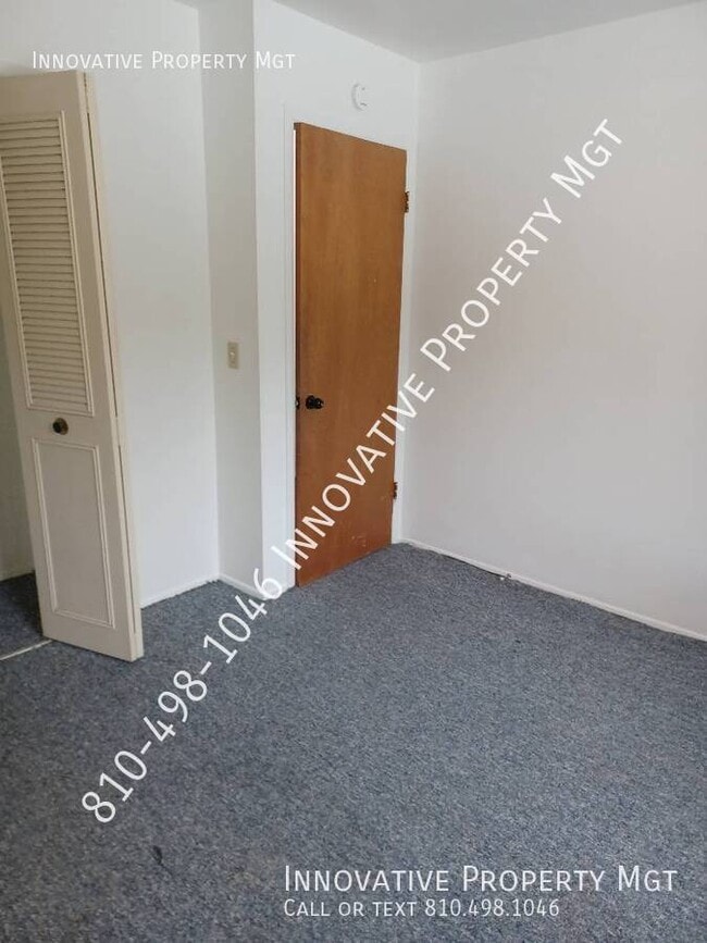 Building Photo - 6009 Holiday Gardens Dr