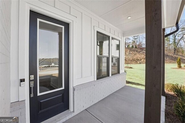 Building Photo - 2815 Medford Dr