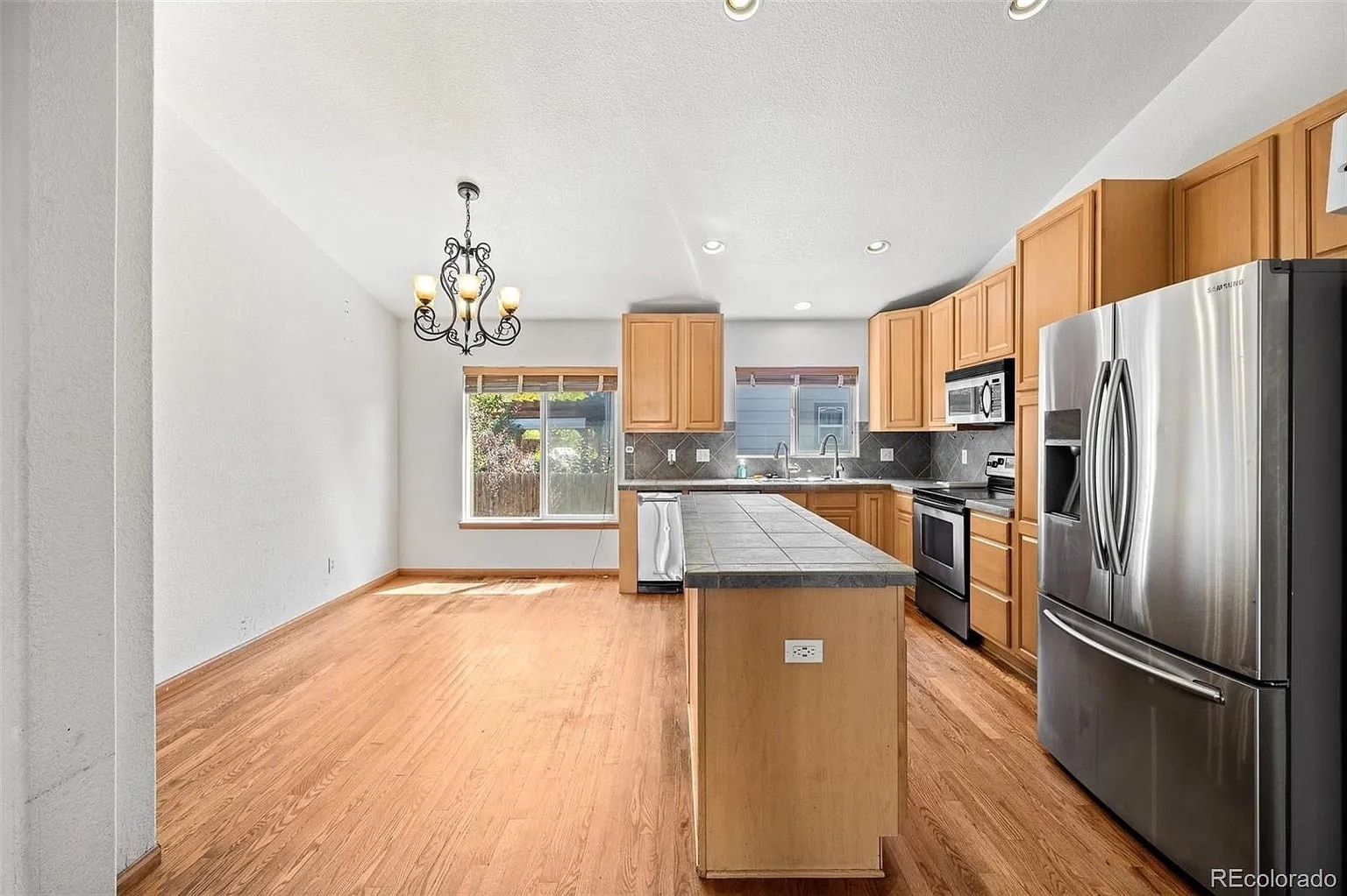 Kitchen - 4623 E 127th Pl