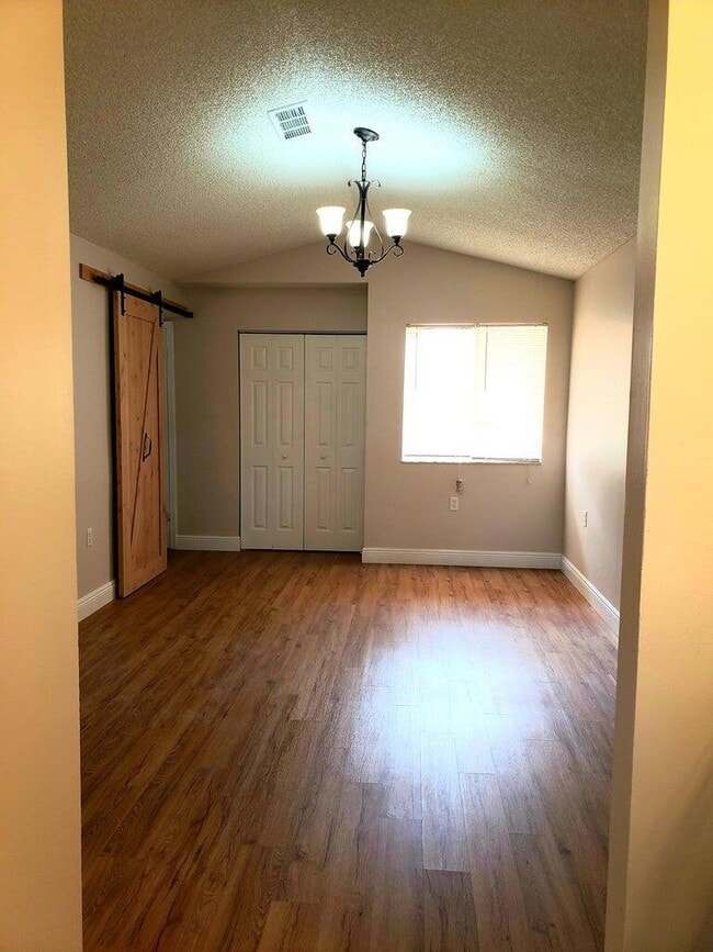 Building Photo - 13206 Glenmoor Dr