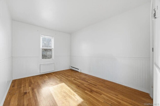 Building Photo - 13-27-27 Bell Blvd