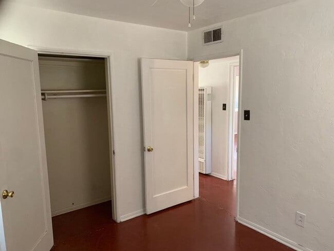 Building Photo - Great Tucson Rental