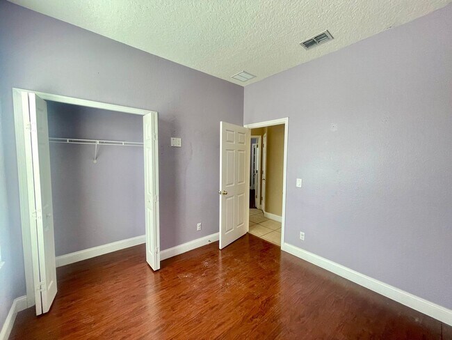 Building Photo - 10366 Cypress Knee Cir