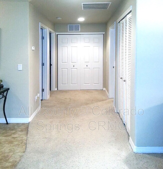 Building Photo - 4880 Kerry Lynn View