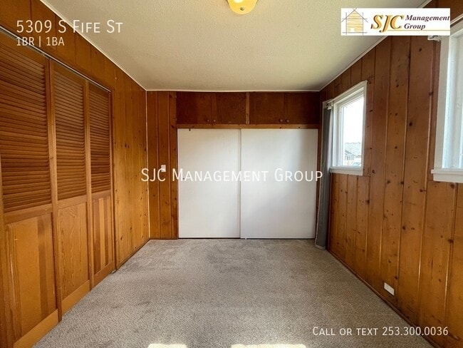 Building Photo - 5309 S Fife St