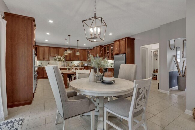 Building Photo - 7097 Pleasant Colony Cir