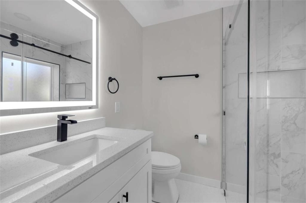 Building Photo - 1427 Lorenzo Dr SW