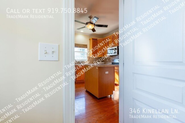 Building Photo - Spacious 4-Bedroom, 2.5-Bathroom Townhouse...