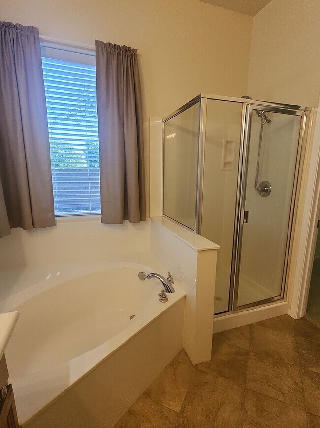 Building Photo - "Charming 3-Bed with 2 Full Baths and 2,162 Sq Ft of Comfort in Vistancia Village Peoria, AZ!"