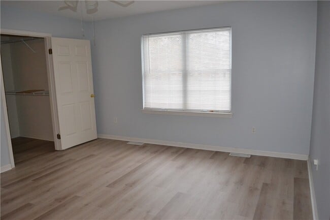 Building Photo - 24 Amberwood Pl