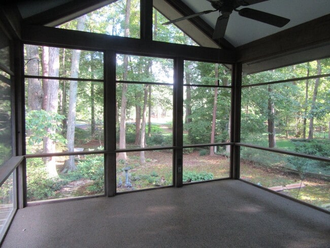 Building Photo - One-Level Golf Course Living-- Waterfront ...