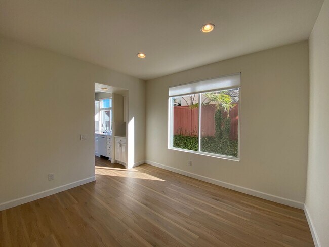 Building Photo - Gorgeous 4 Bedroom Carlsbad Home With A Stunning View and Solar!