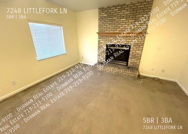 Building Photo - PENDING APPROVAL - $500 OFF the first mont...