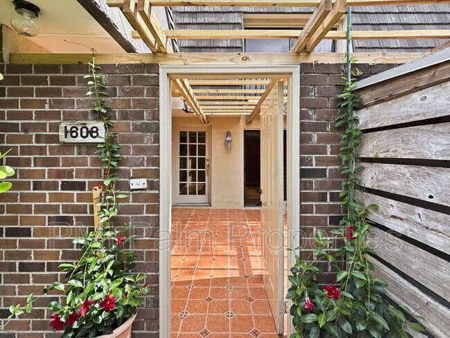 Building Photo - 1608 16th Terrace