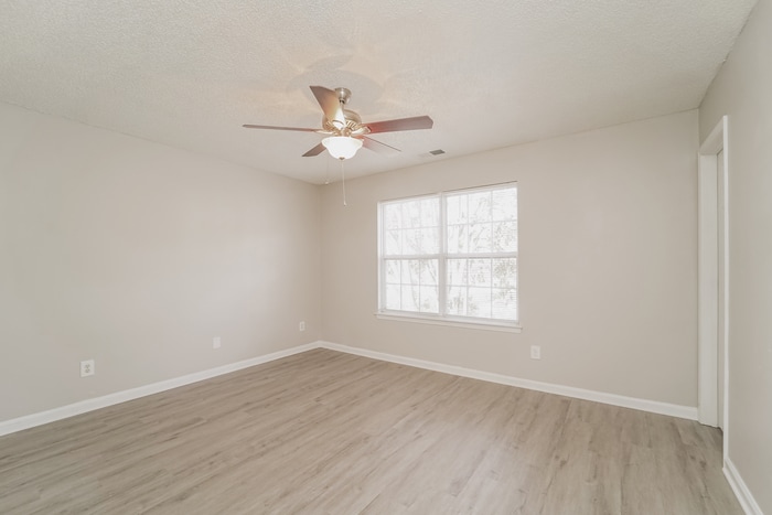 Building Photo - 3509 Nevin Brook Rd