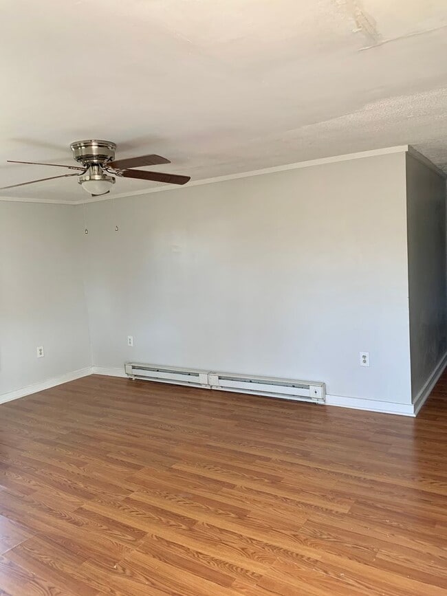 Building Photo - Coming Soon! Cute Home with Water View. Wa...