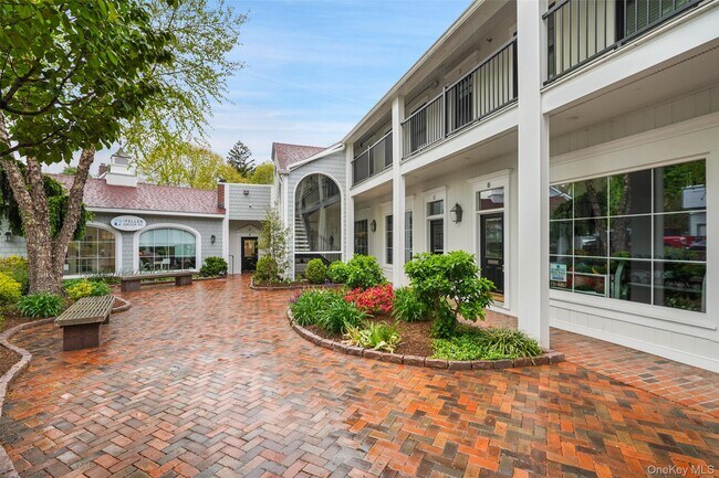 Building Photo - 225 Katonah Ave