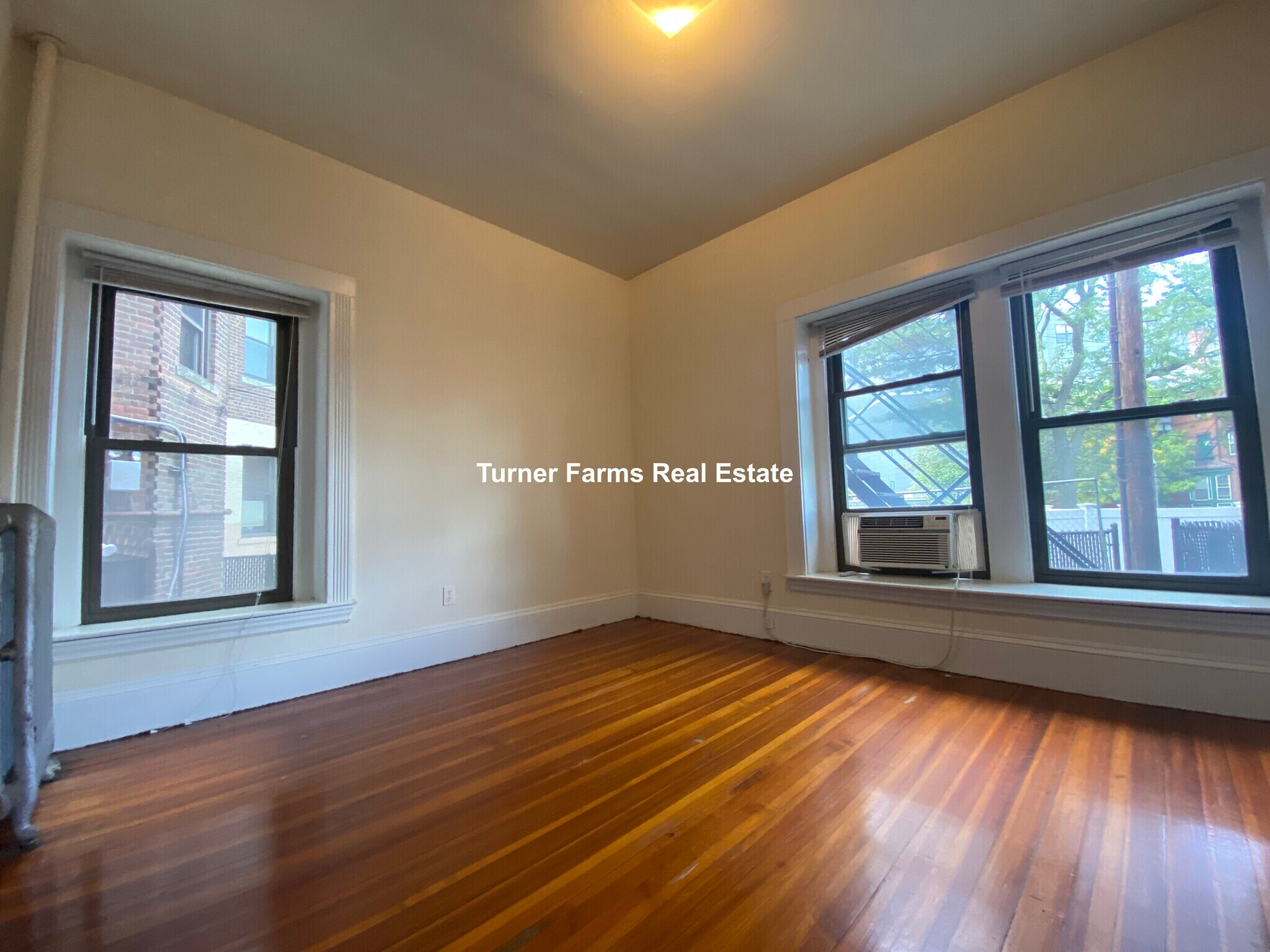 Building Photo - 1386A Beacon St