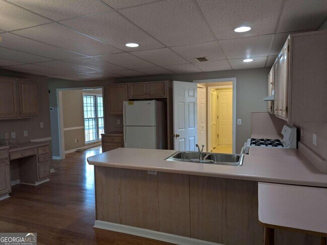 Building Photo - 1785 Brambletts Walk