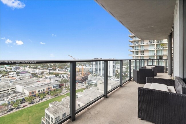 Building Photo - 121 NE 34th St