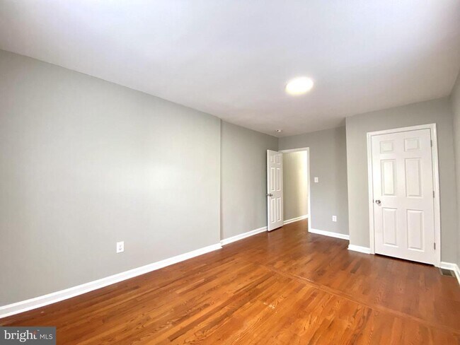 Building Photo - 1504 Willington St