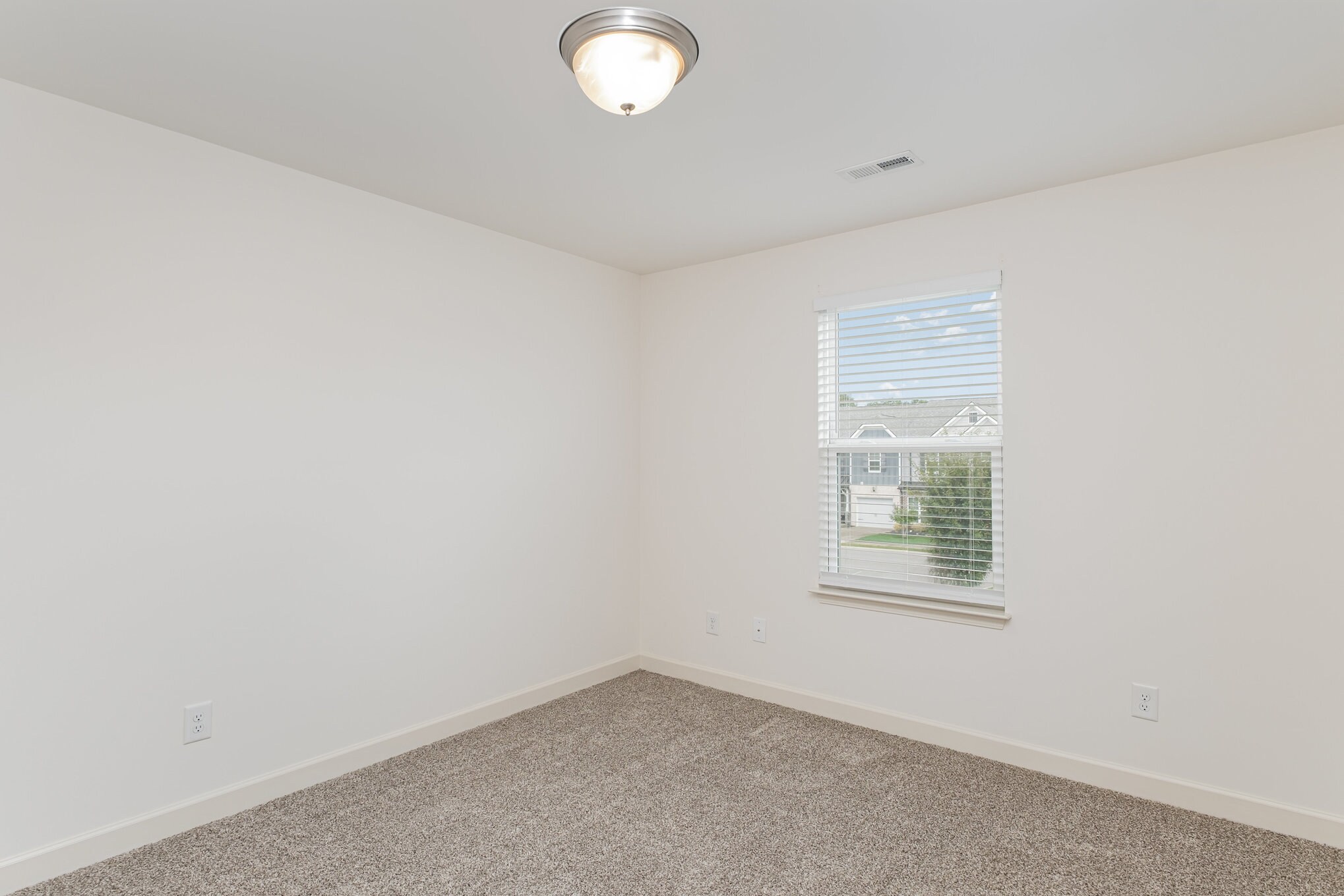 Building Photo - 1706 Lone Jack Ln