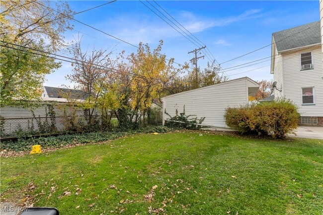 Building Photo - 19792 Pasnow Ave