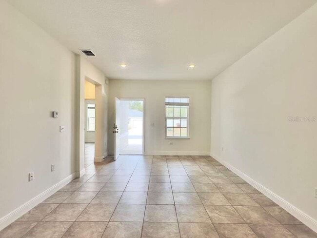 Building Photo - 15885 SW 35th Court Rd