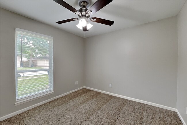 Building Photo - 29107 Sedgefield St