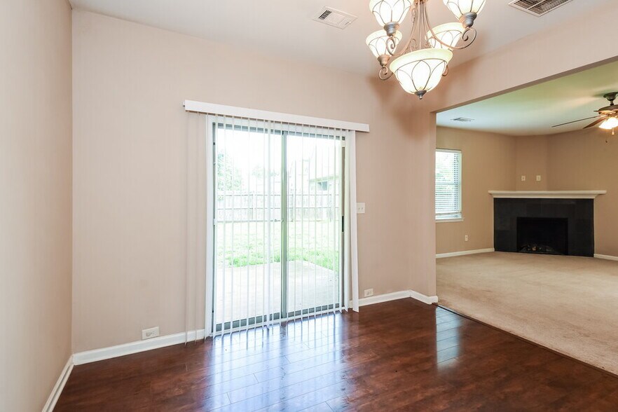 Building Photo - 24 Quail Bend Loop