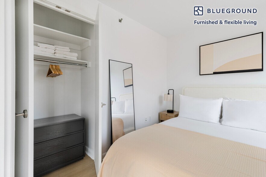 Building Photo - 180 W 20th St