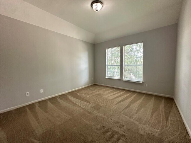 Building Photo - 5218 Pebble Bluff Ln