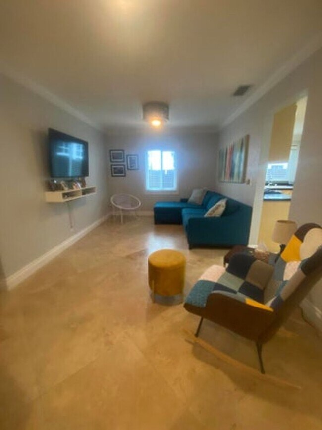 Building Photo - 1616 Adams St