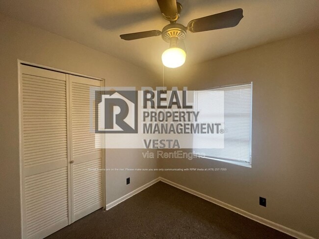 Building Photo - 4342 Pinedale Dr