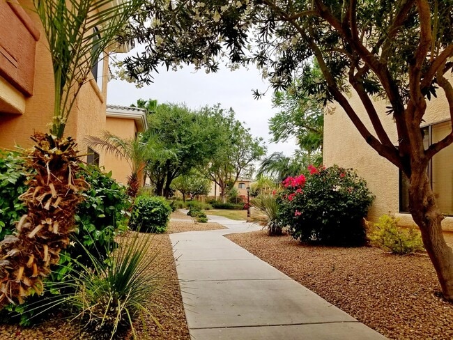 Building Photo - MAY MOVE IN SPECIAL - 1 Bedroom 1 Bath in ...