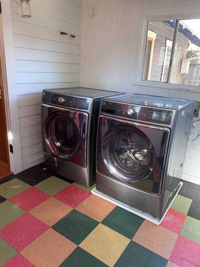 Building Photo - FIGUEROA