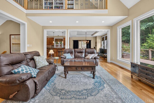 Building Photo - 237 Golf Course Trail