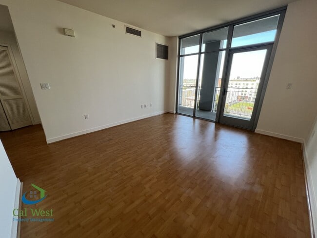 Building Photo - $2695-7th Floor 1 Bd/1 Ba Executive Condo in Beautiful Luxury Complex/City Heights